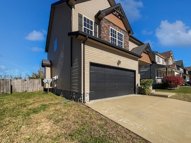 743 Sleek Fox Dr, Clarksville, TN 37040 - photo 3