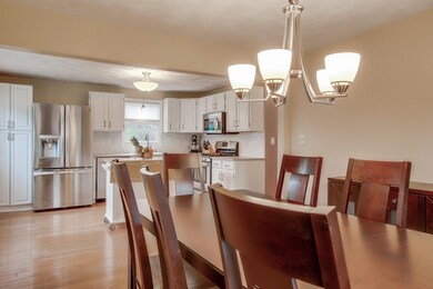 6 Daniel Finn Cir, Billerica, MA 01821 - photo 5