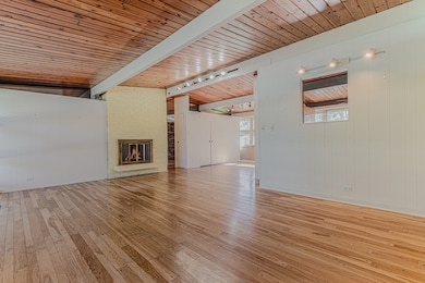 3109 11th St, Winthrop Harbor, IL 60096 - photo 6