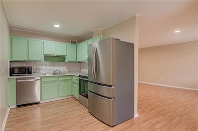 3830 Country Club Rd unit H, Winston Salem, NC 27104 - photo 7