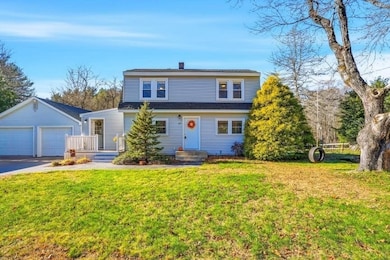 49 Grove St, Upton, MA 01568 - photo 4