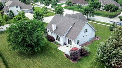 9729 W Prairie Grass Way, Franklin, WI 53132 - photo 3