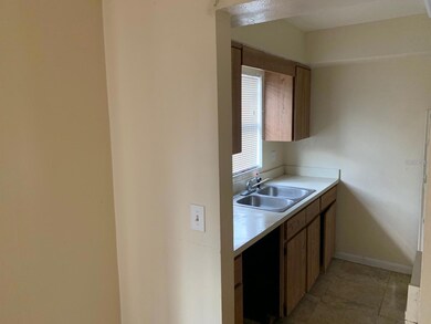 2556 Chestnut Woods Dr, Lakeland, FL 33815 - photo 6