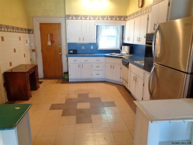 9 Essex St, Albany, NY 12206 - photo 6