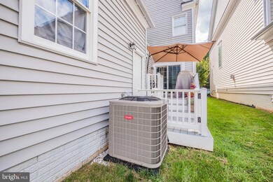 140 Elmira Ln, Gaithersburg, MD 20878 - photo 7