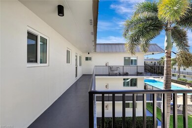 Central Gardens unit 304, Naples, FL 34102 - photo 7