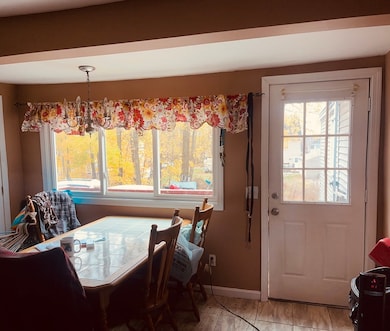 10 Edwards St, Dracut, MA 01826 - photo 2