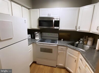 25 W Jonathan Ct, Kennett Square, PA 19348 - photo 7