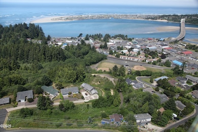 5000 NW Cedar St, Waldport, OR 97394 - photo 7