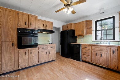 13 Carlisle Ct, Albany, NY 12209 - photo 7