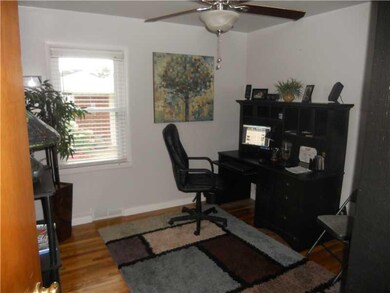 255 N 15th Ave, Beech Grove, IN 46107 - photo 6