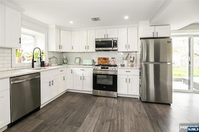 85 Taylor St, Hillsdale, NJ 07642 - photo 3