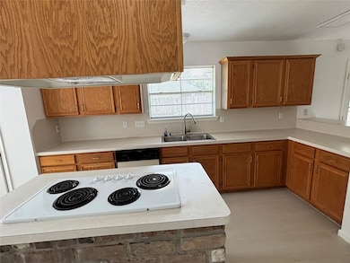 7047 Woodfern Dr, Houston, TX 77040 - photo 6