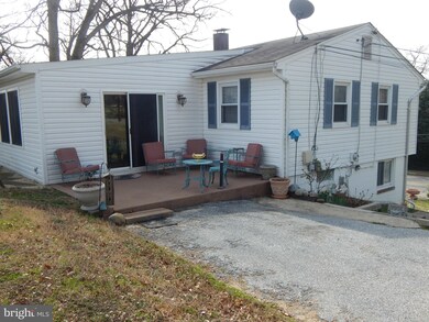 407 W Furnace Branch Rd, Glen Burnie, MD 21061 - photo 2