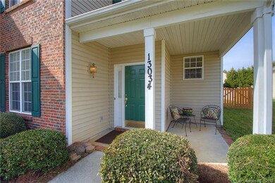 Welcome Home to 13034 Greencreek Dr.