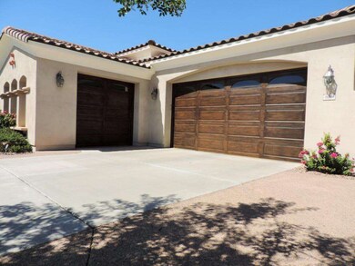 2-Car Garage & Single Car