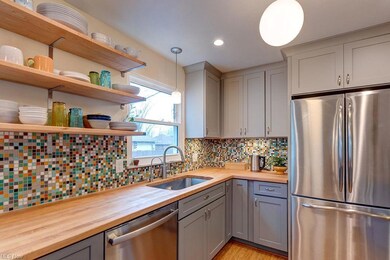 1544 Compton Rd, Cleveland, OH 44118 - photo 7