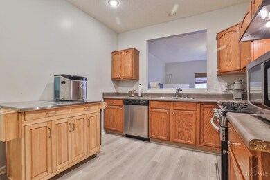 2396 Buddleia Ct unit 8F, Cincinnati, OH 45239 - photo 7