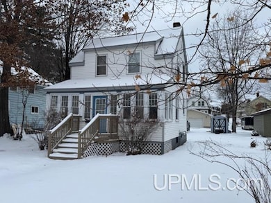 536 Cass Ave, Kingsford, MI 49802 - photo 2