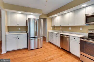 6028 Ticonderoga Ct, Burke, VA 22015 - photo 5