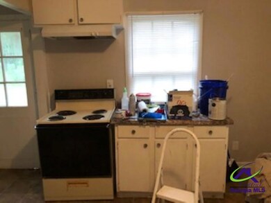 212 Arnold Blvd, Warner Robins, GA 31093 - photo 4