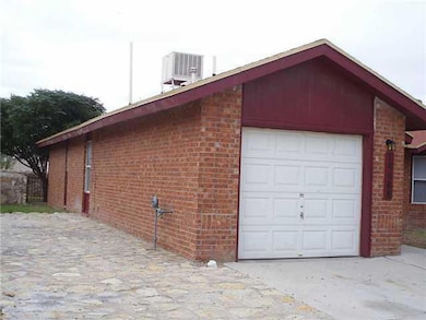 14488 Cabana Dr, Horizon City, TX 79928 - photo 5