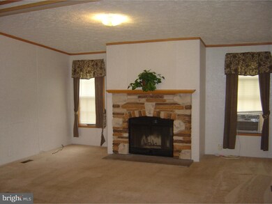 206 Montgomery Ave, Reading, PA 19606 - photo 5