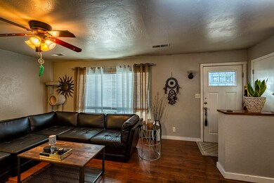 2661 Reservoir Ln, Redding, CA 96002 - photo 6