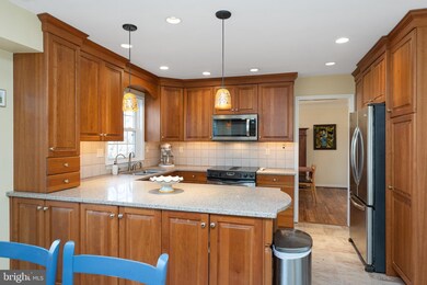 895 Carriage Way, Lansdale, PA 19446 - photo 4