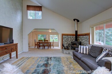 Living Room w/Skylight & Ceiling Fan