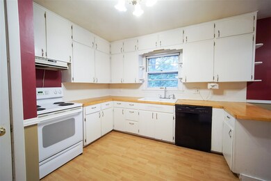 1726 Birch St, Cedar Falls, IA 50613 - photo 4