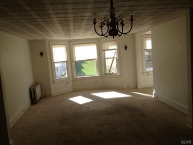 211 E Bertsch St unit 4, Lansford, PA 18232 - photo 4