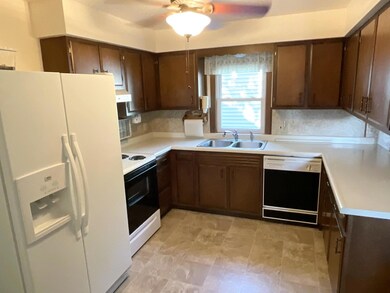 902 11th Ave SW, Austin, MN 55912 - photo 7