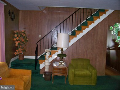 236 Brown St, Tamaqua, PA 18252 - photo 4