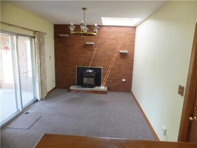 1302 Gumwood Dr, Columbus, OH 43229 - photo 4