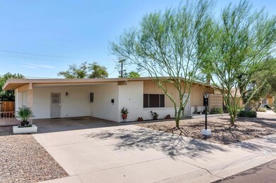 706 E Cavalier Dr-large-002-24-Front Ext