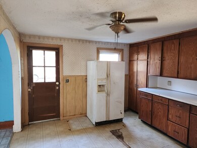 97 Parallel St, Springfield, MA 01104 - photo 5