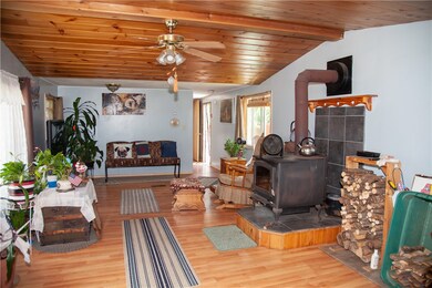 18 Gesualdi Dr, Chepachet, RI 02814 - photo 4