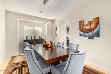 FORMAL DINING