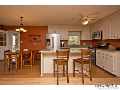 Kitchen/Dining