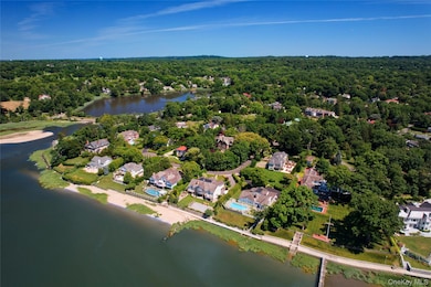 107 Bayview Rd, Manhasset, NY 11030 - photo 5