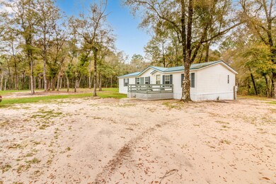 381 Fairfield Dr DeFuniak Springs FL 324