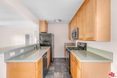 3996 Berryman Ave, Los Angeles, CA 90066 - photo 3