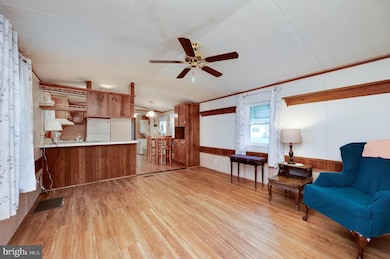 402 Allenbrook Ln, Reading, PA 19606 - photo 5