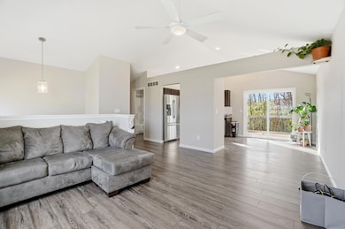 940 Shadowridge Dr, Elsmere, KY 41018 - photo 3