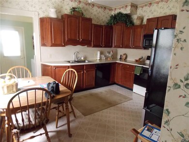 142 S 7th St, Lehighton, PA 18235 - photo 4