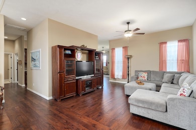 851 E Roubidoux St-5