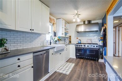 2085 Lotties Creek Rd, Burnsville, NC 28714 - photo 5