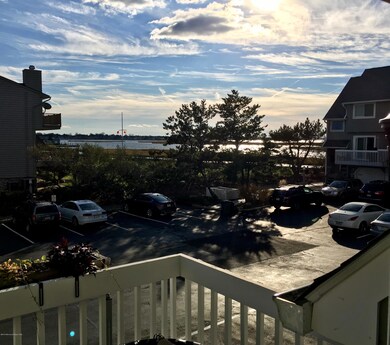 Spectacular deck view!