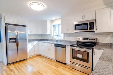 27 Dudley St, Manchester, NH 03103 - photo 7